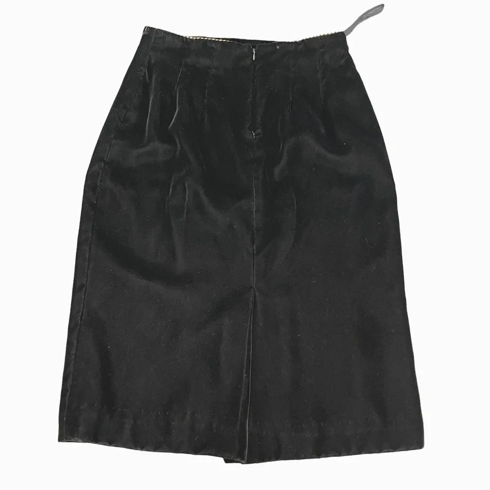 Breckenridge Black Velvet Mid Skirt, Size 10 NWT - Picture 3 of 6